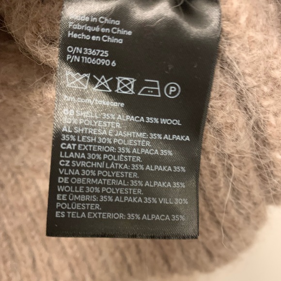 H&M Alpaca Sweater - Picture 3 of 3